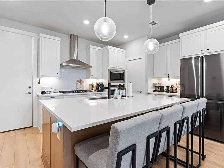 2268 Rook Dr — Photo 4