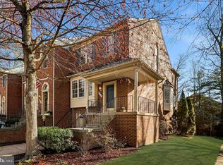 1410 Park Garden Ln, Reston, VA 20194