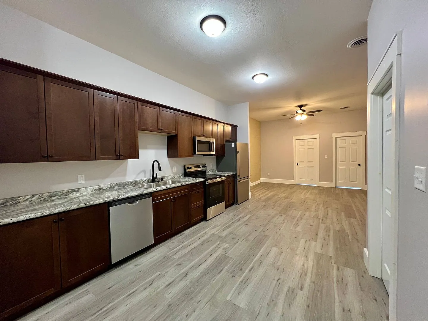 Brand New! 2 Bedroom/1 Bathroom Unit For Lease In Delavan, Illinois — Photo 3