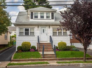 2049 Tyler St, Union, NJ 07083