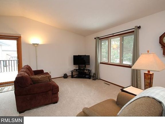 Vaulted living room, open and bright.