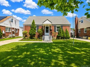 43 McAlester Avenue, Hicksville, NY 11801