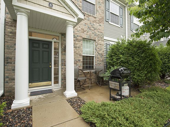 2nd image of 1573 Legacy Pkwy E Unit 4