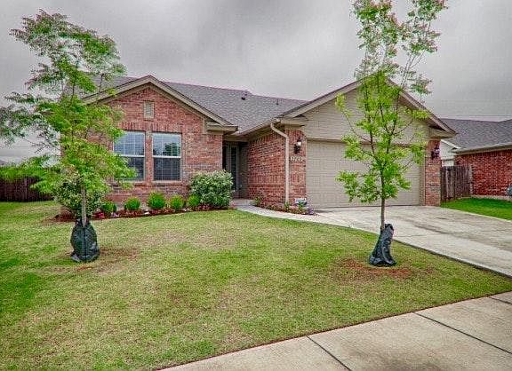 4th image of 2705 Lerkim Ln