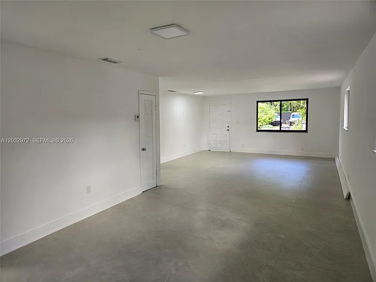 13100 NE 3rd Ct — Photo 7