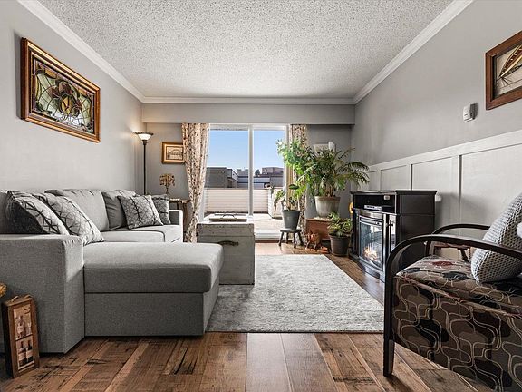 4th image of 9175 Mary St #106