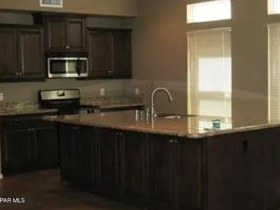 5th image of 537 Green Village Ct