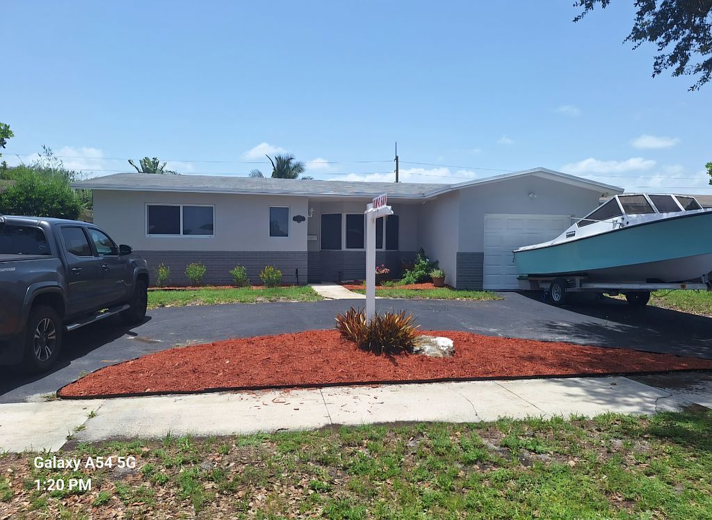 1800 N 55th Ave - Property Image