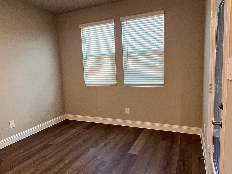1407 Winters Way — Photo 22