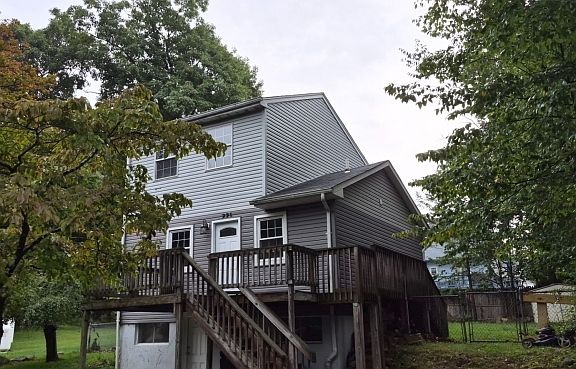 2nd image of 221 Knox Way