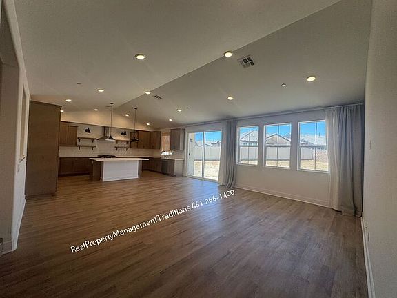 4th image of 8722 W Tara Ct