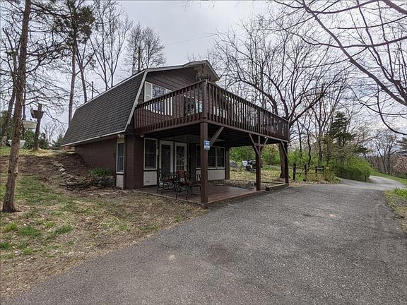 5th image of 119 Tyler Dr