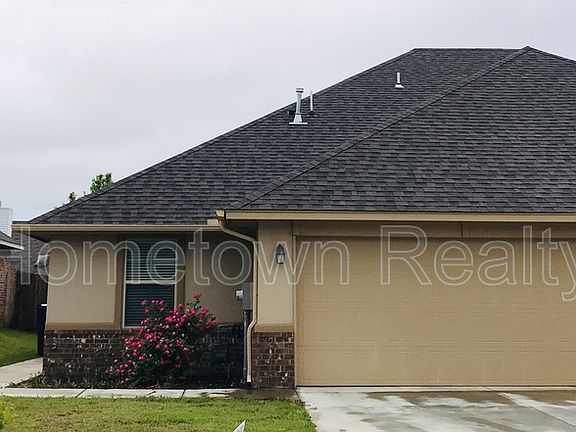 2nd image of 11204 NW 114th St