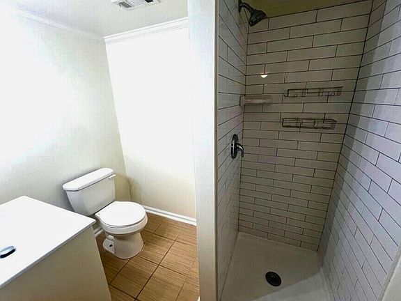 3rd image of 320 Skyland Ave #1
