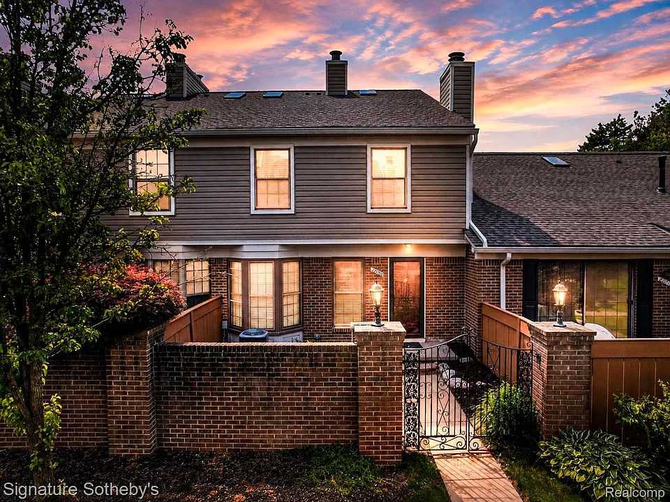 1st image of 22050 Edgewater #371
