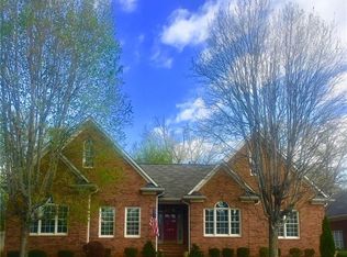 1275 Thornhill Ln, Winston Salem, NC 27106