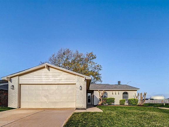 2nd image of 17031 Ranch Country Rd