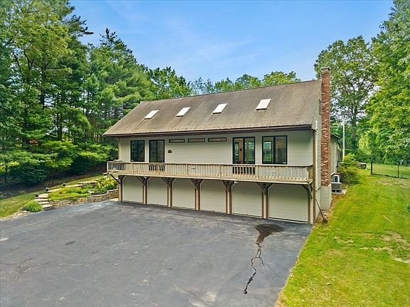 2nd image of 10 Kathy Ln