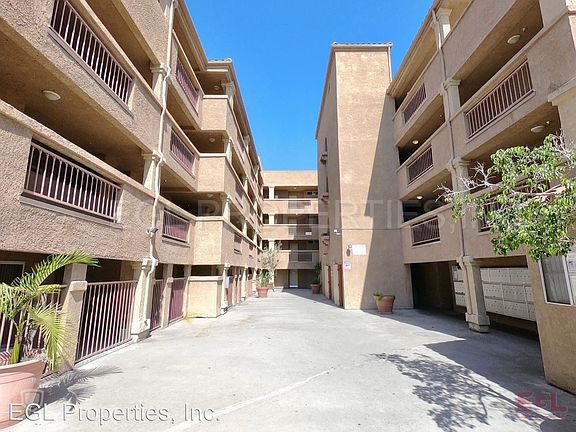 4th image of 1507 N Durant St APT 21