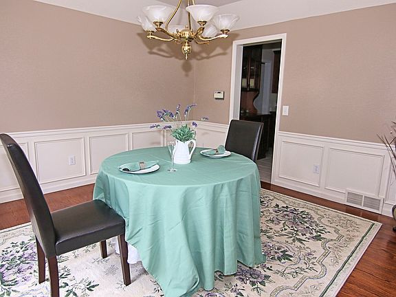 4th image of 23 Sanibel Dr