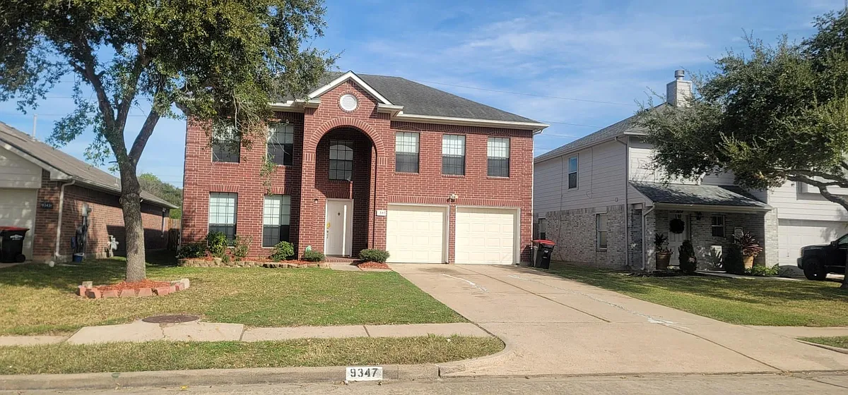 Building Photo - 9347 Eaglewood Spring Dr