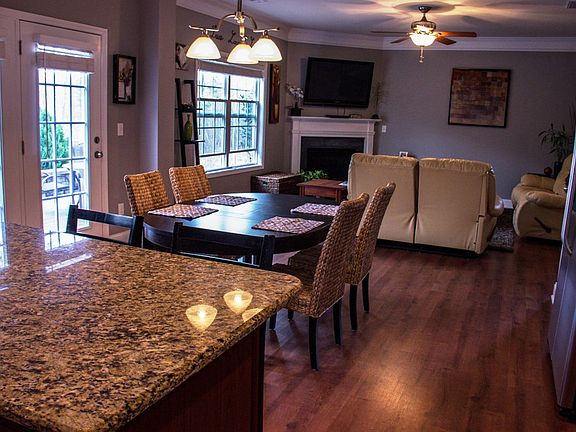 4th image of 9901 Barrands Ln