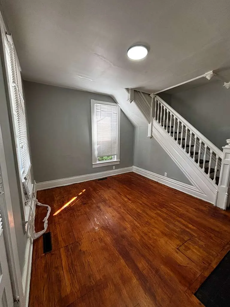 371 North Mulberry Street - 1 — Photo 3