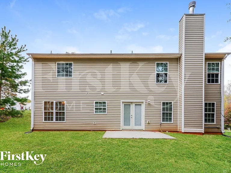 894 Hawk Creek Trl — Photo 15