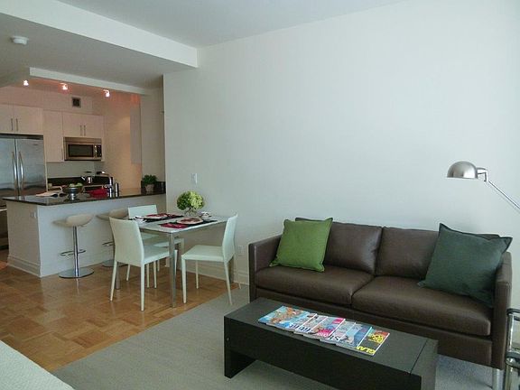 4th image of 1510 Lexington Ave APT 5U