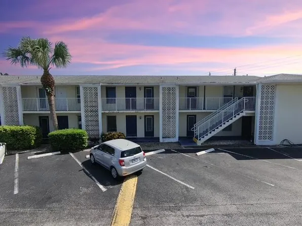 809 Hummingbird Way APT 7C, North Palm Beach, FL 33408
