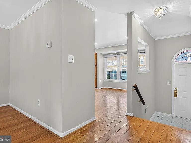 8408 Millwood Dr — Photo 2