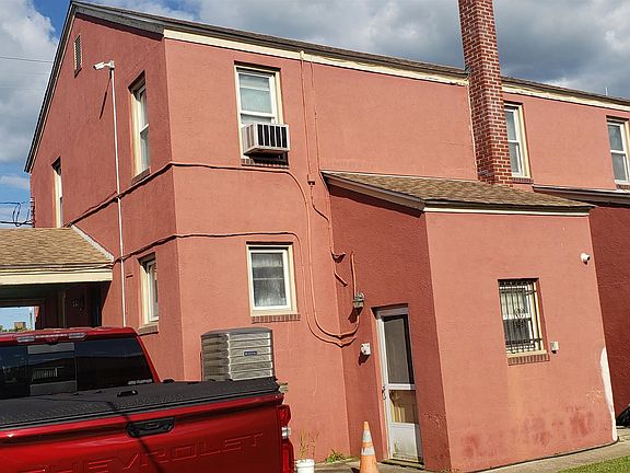 2nd image of 138 W Garfield Ave