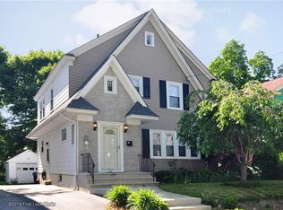 37 Longwood Ave, Providence, RI 02908