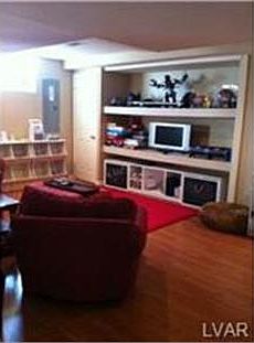 2nd image of 900 Garden Ct