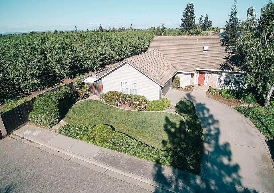 1st image of 87 Willowood Dr