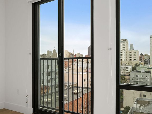 5th image of 719 Larkin St #7B