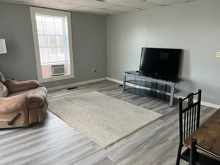 1 E Main St #3 — Photo 6