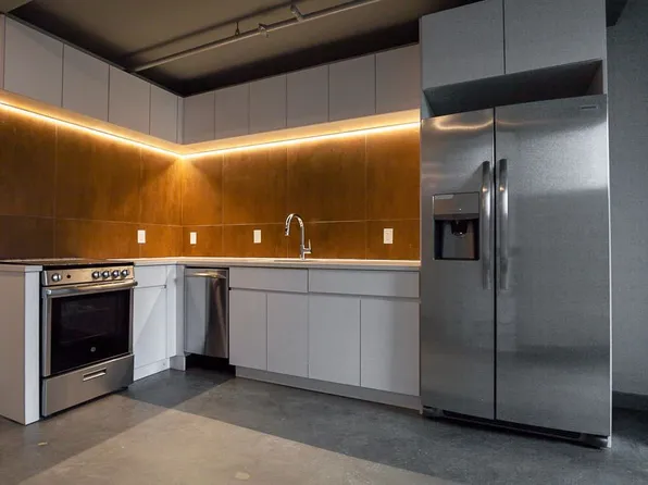 410 Tompkins Avenue image 1 of 12