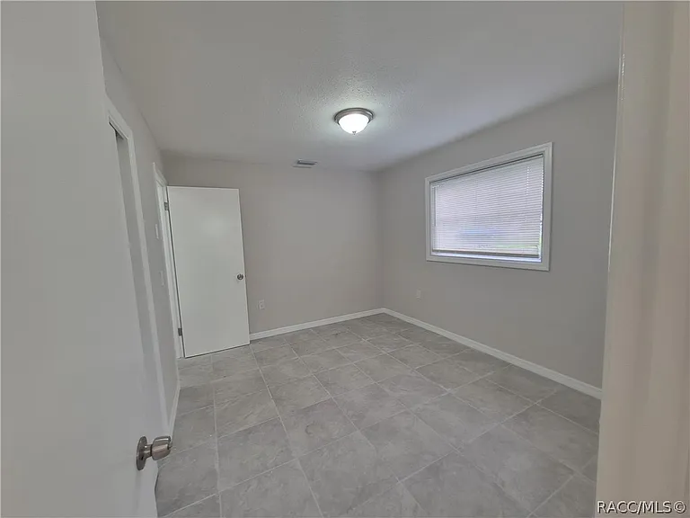 15 N Washington St — Photo 17