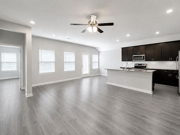 3rd image of 111 Dartmouth Ave