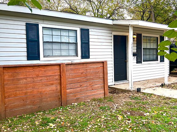 2nd image of 2809 Dogwood Park Dr