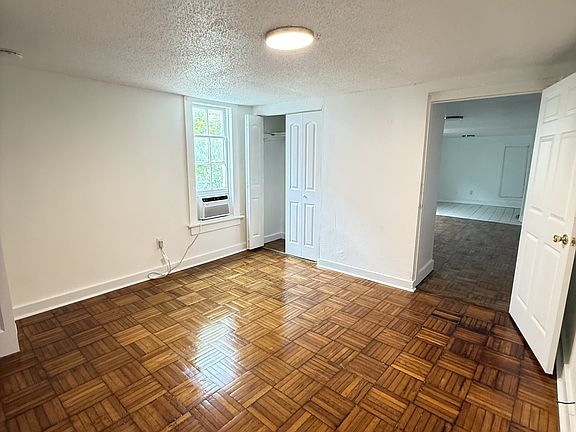 5th image of 4917 Camp St #1