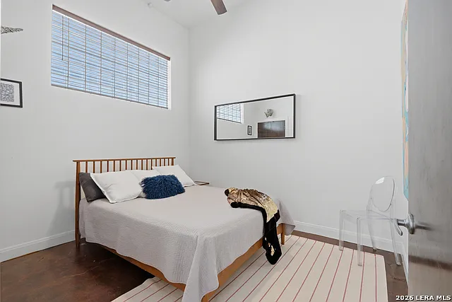 831 S Flores #3114 — Photo 13