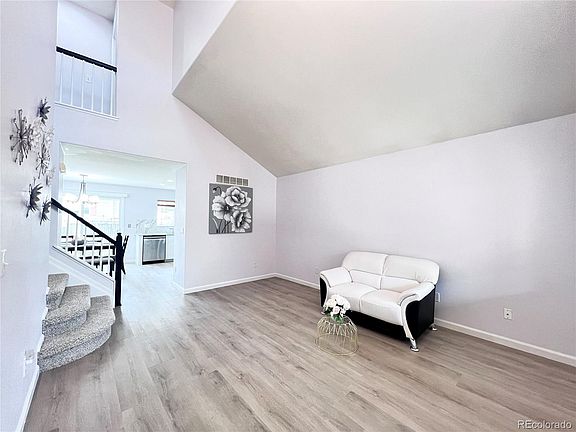 2nd image of 16184 E Hinsdale Avenue