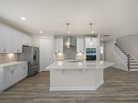 Gourmet Kitchen with alternate island