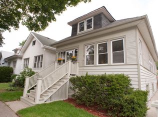 1184 S Elmwood Ave, Oak Park, IL 60304