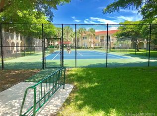 2482 Centergate Dr APT 101, Miramar, FL 33025