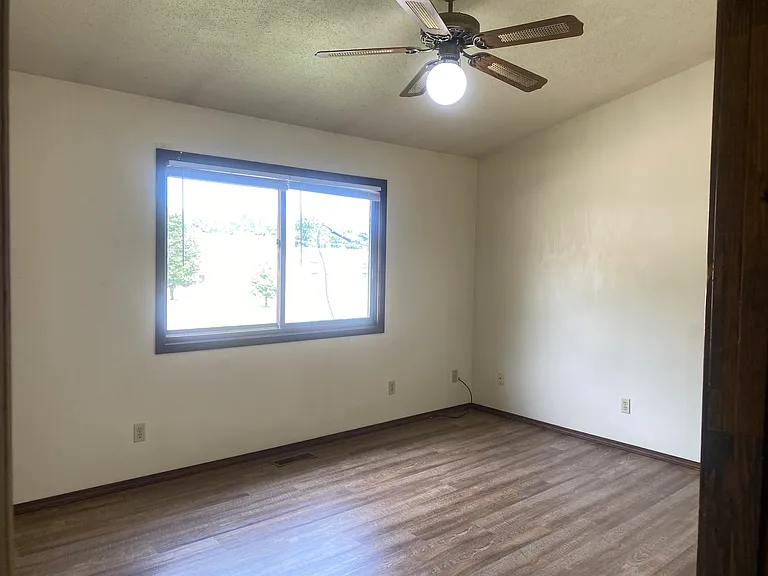 747 E Park St #A — Photo 15