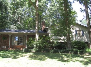 2225 Cambridge Dr, High Point, NC 27265