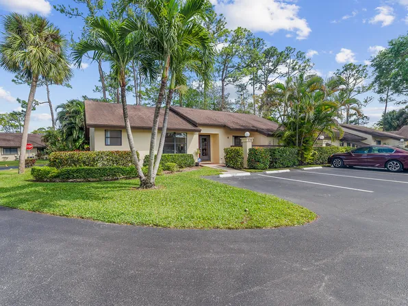 106 Roselle Court, Royal Palm Beach, FL 33411